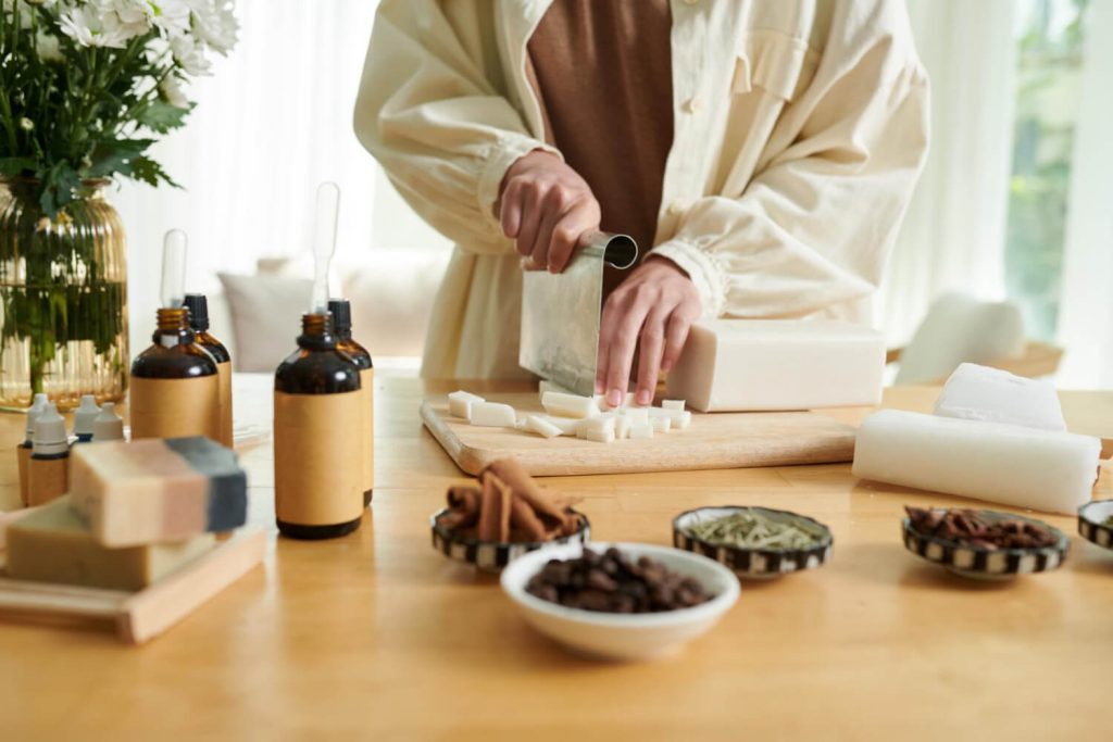 étape création cosmétique au CBD diy