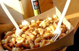 Innovation culinaire dans l'univers du cannabis : la poutine au cannabis arrive au Québec