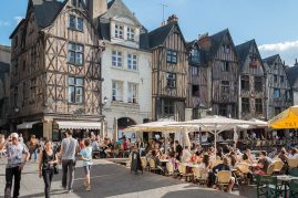 La liste des boutiques de CBD à Tours actualisée en 2025