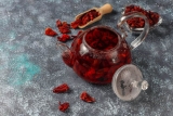 Notre recette pour préparer une tisane au CBD aux fleurs d’hibiscus