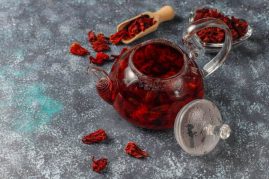 Notre recette pour préparer une tisane au CBD aux fleurs d’hibiscus